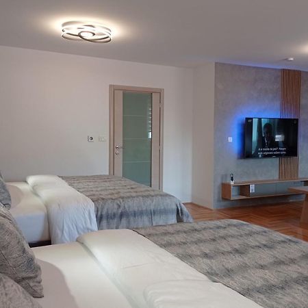 Apartments Hana City Center Ливно Екстериор снимка