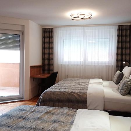 Apartments Hana City Center Ливно Екстериор снимка
