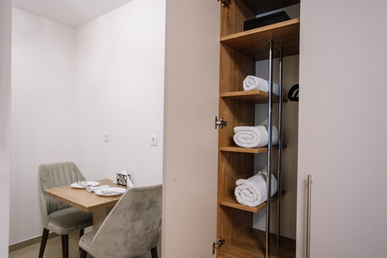 Apartments Hana City Center Ливно Екстериор снимка