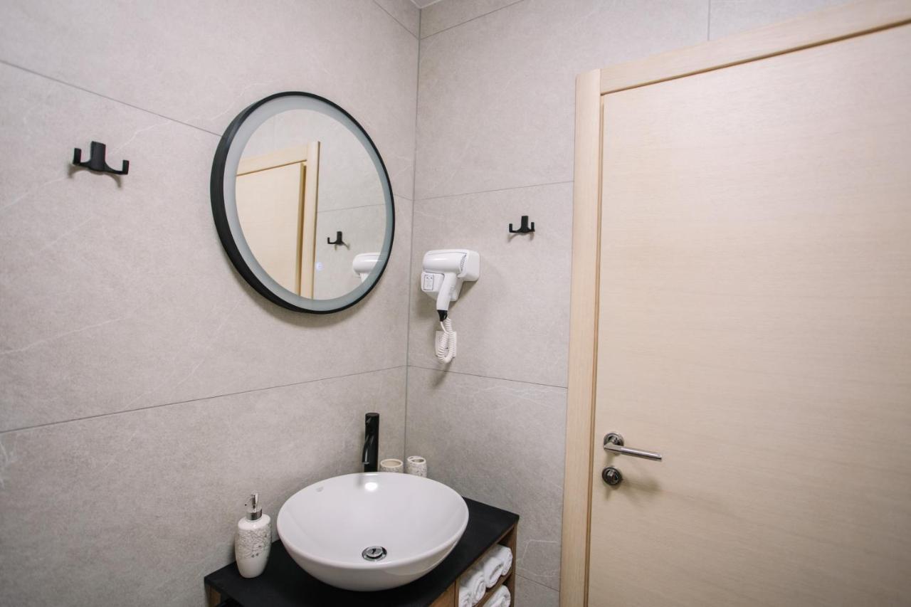 Apartments Hana City Center Ливно Екстериор снимка