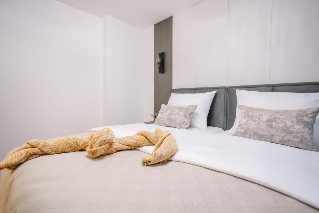 Apartments Hana City Center Ливно Екстериор снимка
