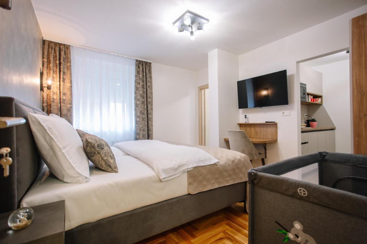 Apartments Hana City Center Ливно Екстериор снимка