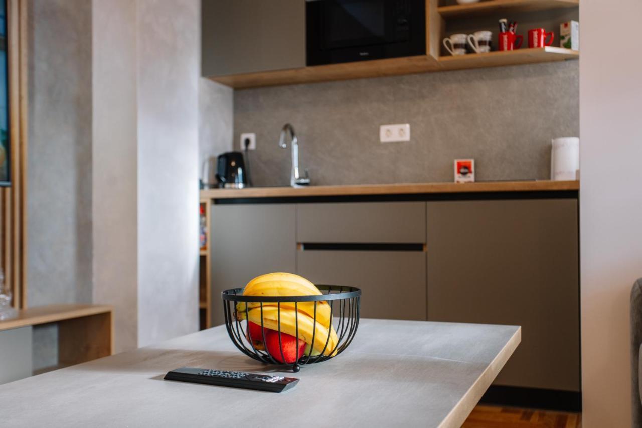 Apartments Hana City Center Ливно Екстериор снимка