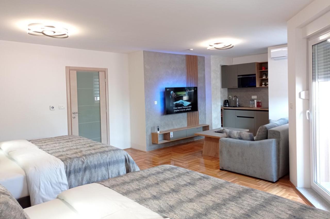 Apartments Hana City Center Ливно Екстериор снимка